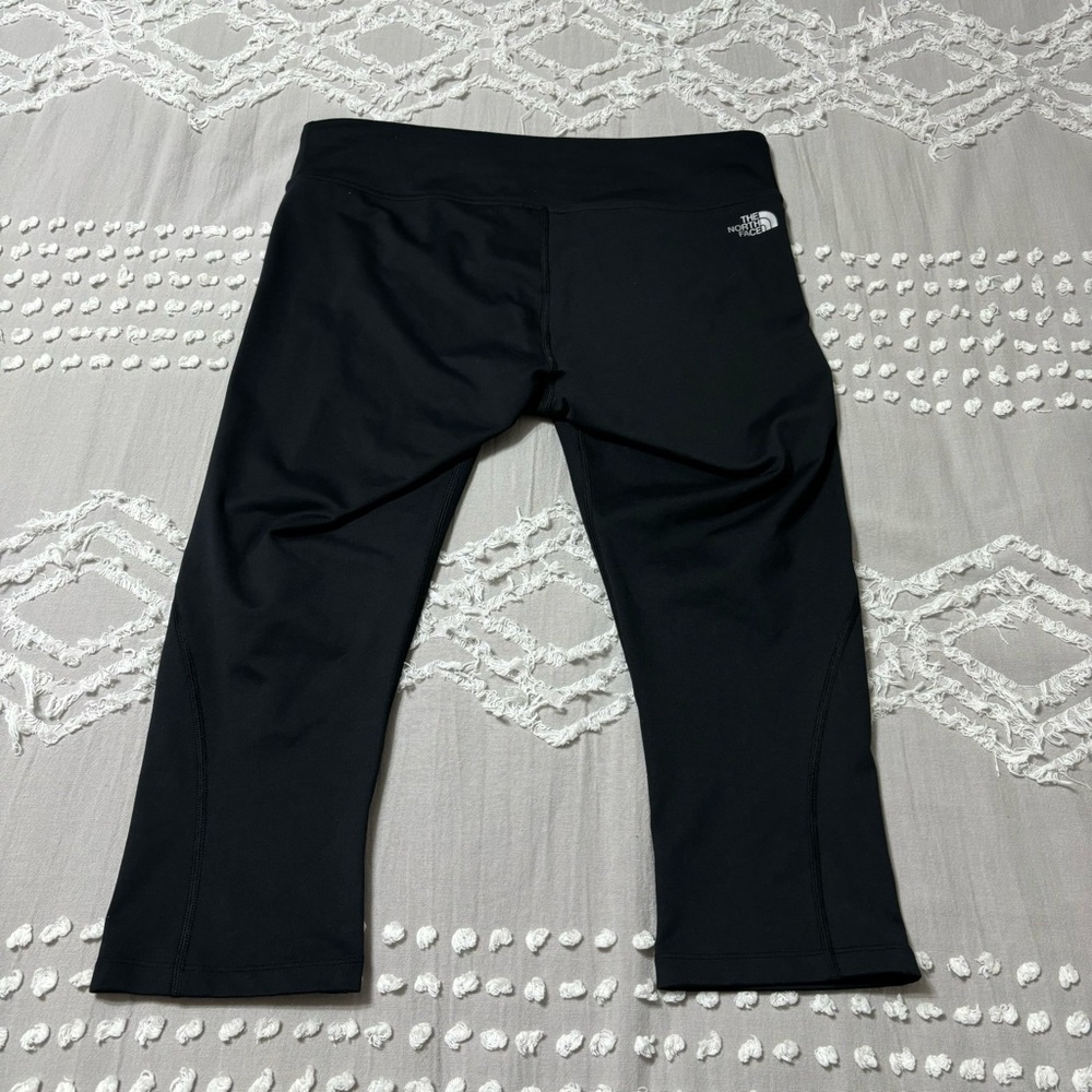 The North Face Crop Leggings. Size Large.